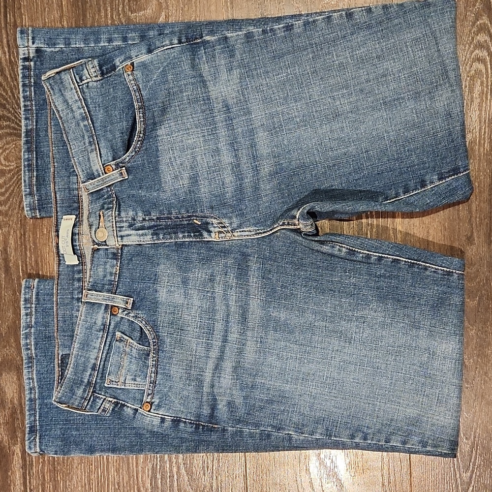Levi's Women's Bootcut Jeans in Faded Blue Denim